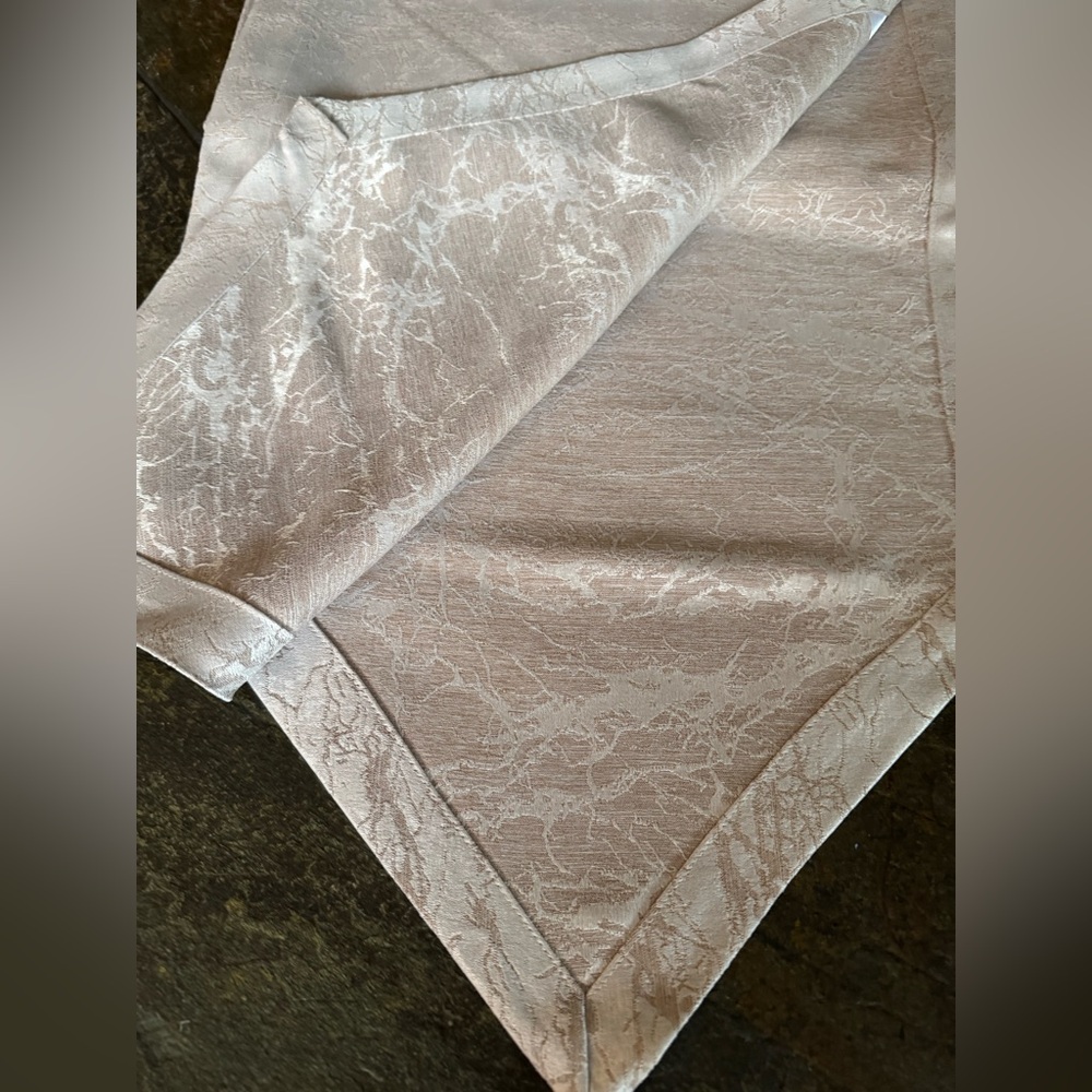 Elegant Cream Table Runner